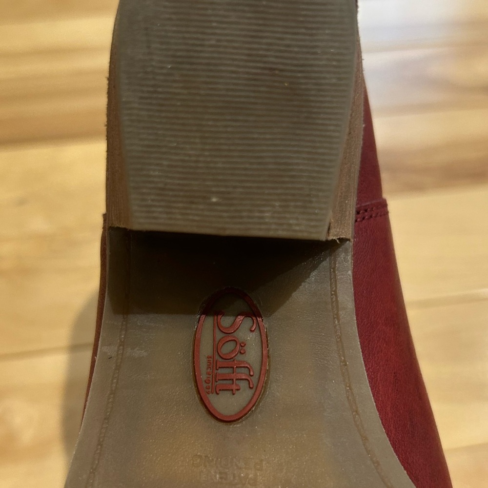 SOFFT Women's Red Leather Ankle Boots - Picture 5 of 6